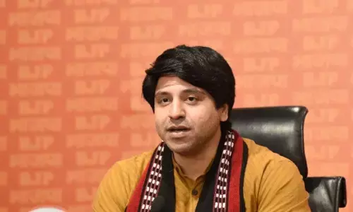 आरएसएस पर कांग्रेस का आरोप बेबुनियाद, इंडी गठबंधन अवसरवाद से प्रेरित: शहजाद पूनावाला आरएसएस पर कांग्रेस का आरोप बेबुनियाद, इंडी गठबंधन अवसरवाद से प्रेरित: शहजाद पूनावाला