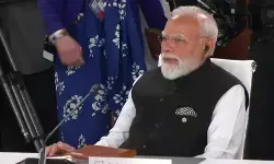 जी7 शिखर सम्मेलन के वर्किंग सेशन में शामिल हुए पीएम मोदी, कई वैश्विक नेताओं से की मुलाकात जी7 शिखर सम्मेलन के वर्किंग सेशन में शामिल हुए पीएम मोदी, कई वैश्विक नेताओं से की मुलाकात