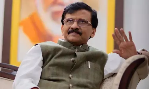 फिर टूटेगी उद्धव ठाकरे की शिवसेना! सांसदों के पाला बदलने की अटकलें तेज, संजय राउत ने लगाया बड़ा आरोप फिर टूटेगी उद्धव ठाकरे की शिवसेना! सांसदों के पाला बदलने की अटकलें तेज, संजय राउत ने लगाया बड़ा आरोप