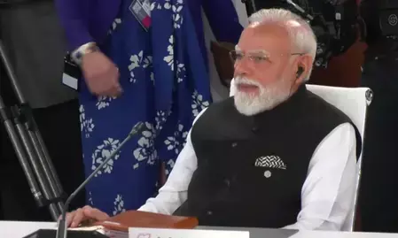 जी7 शिखर सम्मेलन के वर्किंग सेशन में शामिल हुए पीएम मोदी, कई वैश्विक नेताओं से की मुलाकात