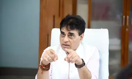 गुजरात: बीजे मेडिकल कॉलेज में रैगिंग की शिकायत पर तीन निलंबित गुजरात: बीजे मेडिकल कॉलेज में रैगिंग की शिकायत पर तीन निलंबित