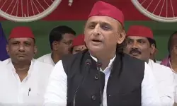 अखिलेश यादव का भाजपा पर हमला, ट्रांसफर-पोस्टिंग के नाम पर पैसा लेने वालों को खोज रहे अधिकारी-ठेकेदार अखिलेश यादव का भाजपा पर हमला, ट्रांसफर-पोस्टिंग के नाम पर पैसा लेने वालों को खोज रहे अधिकारी-ठेकेदार