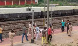 रांची : आरपीएफ जवान का सिर कटा शव बरामद, तीन दिन पहले हुई थी पोस्टिंग रांची : आरपीएफ जवान का सिर कटा शव बरामद, तीन दिन पहले हुई थी पोस्टिंग