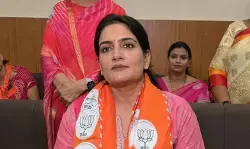 12 साल विश्वास, विकास और जनकल्याण अभियान की होगी शुरुआत: राखी राठौड़ 12 साल विश्वास, विकास और जनकल्याण अभियान की होगी शुरुआत: राखी राठौड़