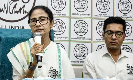 कलकत्ता हाईकोर्ट ने ममता बनर्जी और अभिषेक बनर्जी को कोर्ट की अवमानना ​​का नोटिस भेजा