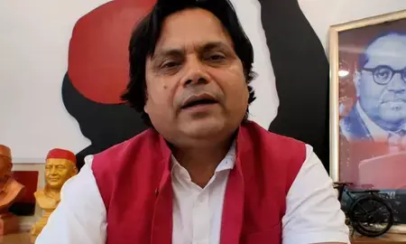 ओमप्रकाश राजभर के बयान को सपा गंभीरता से नहीं लेती, पहले वह अपनी पार्टी बचाएं : फखरुल हसन चांद