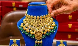 सस्ते में सोना और चांदी खरीदने का मौका; एक हफ्ते में दाम करीब 10,600 रुपए घटा सस्ते में सोना और चांदी खरीदने का मौका; एक हफ्ते में दाम करीब 10,600 रुपए घटा