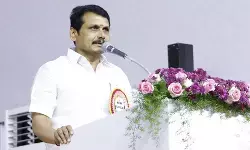 डीएमके नेता सेंथिल बालाजी के चेन्नई आवास पहुंची पुलिस, कई मामलों के बीच बढ़ी सियासी हलचल डीएमके नेता सेंथिल बालाजी के चेन्नई आवास पहुंची पुलिस, कई मामलों के बीच बढ़ी सियासी हलचल