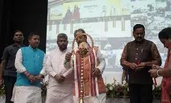 बिहार कृषि विश्वविद्यालय में मंत्री ने कई परियोजनाओं का किया उद्घाटन, किसानों को प्राकृतिक खेती अपनाने का दिया संदेश बिहार कृषि विश्वविद्यालय में मंत्री ने कई परियोजनाओं का किया उद्घाटन, किसानों को प्राकृतिक खेती अपनाने का दिया संदेश