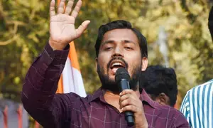 पटना: फायरिंग मामले में खान सर को राहत, अदालत ने गिरफ्तारी पर रोक बरकरार रखी पटना: फायरिंग मामले में खान सर को राहत, अदालत ने गिरफ्तारी पर रोक बरकरार रखी