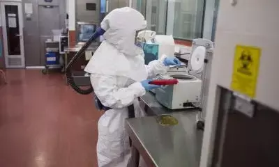 इबोला संक्रमण की जांच के चलते डीआरसी से लौटे शख्स को किया गया आइसोलेट इबोला संक्रमण की जांच के चलते डीआरसी से लौटे शख्स को किया गया आइसोलेट
