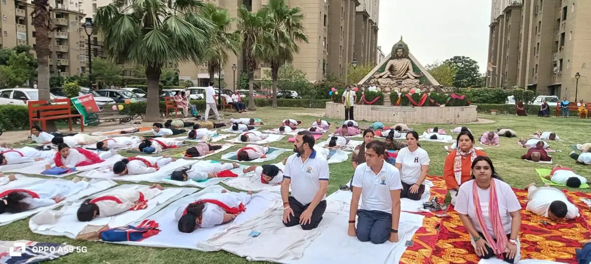 योगमय हुई पुलिस लाइन, फिटनेस और मानसिक स्वास्थ्य का लिया संकल्प योगमय हुई पुलिस लाइन, फिटनेस और मानसिक स्वास्थ्य का लिया संकल्प