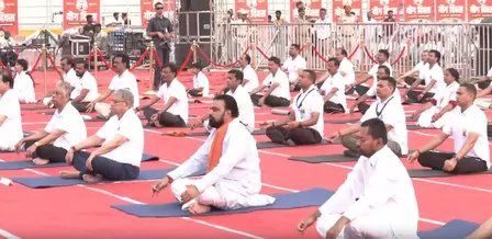 अंतरराष्ट्रीय योग दिवस पर बिहार में योग का उत्साह अंतरराष्ट्रीय योग दिवस पर बिहार में योग का उत्साह