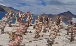 14,000 फीट की ऊंचाई से लेकर समुद्र की गहराई में योगाभ्यास, नौसेना और केंद्रीय बलों ने मनाया योग दिवस 14,000 फीट की ऊंचाई से लेकर समुद्र की गहराई में योगाभ्यास, नौसेना और केंद्रीय बलों ने मनाया योग दिवस