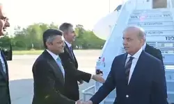 स्विट्जरलैंड पहुंचे पाकिस्तान के पीएम शहबाज, ईरान-अमेरिका वार्ता में बनेंगे मध्यस्थ स्विट्जरलैंड पहुंचे पाकिस्तान के पीएम शहबाज, ईरान-अमेरिका वार्ता में बनेंगे मध्यस्थ