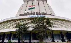 महाराष्ट्र मानसून सत्र सोमवार से शुरू, ऑपरेशन टाइगर ने बढ़ाया सियासी तापमान महाराष्ट्र मानसून सत्र सोमवार से शुरू, ऑपरेशन टाइगर ने बढ़ाया सियासी तापमान
