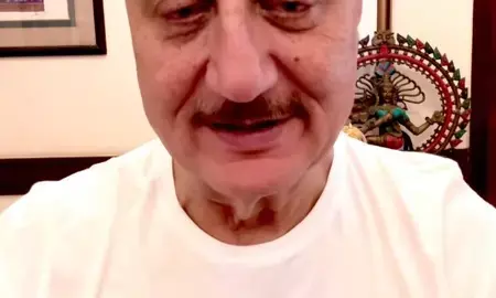समृद्धि महामार्ग पर सफर करके खुश हुए अनुपम खेर कहा- भारत की दूरिया कम, संभावनाएं ज्यादा