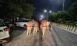 मोहर्रम को लेकर नोएडा पुलिस अलर्ट, अधिकारियों ने किया फ्लैग मार्च
