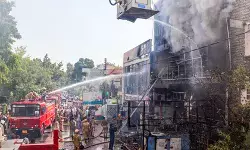 लखनऊ अग्निकांड: केजीएमयू में भर्ती 5 बच्चों को दी गई छुट्टी, गंभीर रूप से घायलों का इलाज जारी लखनऊ अग्निकांड: केजीएमयू में भर्ती 5 बच्चों को दी गई छुट्टी, गंभीर रूप से घायलों का इलाज जारी