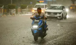 दिल्ली-एनसीआर में आंधी और बारिश का कहर; रेड अलर्ट जारी दिल्ली-एनसीआर में आंधी और बारिश का कहर; रेड अलर्ट जारी