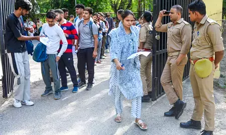 यूपी सरकार का बड़ा कदम,  बीएसबी से जुड़े स्कूलों को मुख्यधारा की शिक्षा प्रणाली में शामिल करने की प्रक्रिया तेज