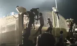 रांची के जेएससीए स्टेडियम में झारखंड टी-20 फाइनल के दौरान भारी भीड़ से मची भगदड़, कई घायल