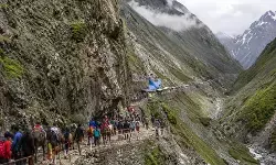जम्मू में ड्रग विरोधी अभियान, हिरासत में 18 लोग; अमरनाथ यात्रा की सुरक्षा योजना पर बैठक