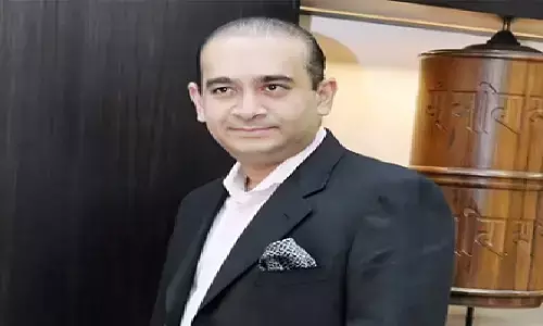 नीरव मोदी को लंदन कोर्ट से बड़ा झटका, 100 करोड़ रुपये के हीरे बैंक ऑफ इंडिया को लौटाने का आदेश नीरव मोदी को लंदन कोर्ट से बड़ा झटका, 100 करोड़ रुपये के हीरे बैंक ऑफ इंडिया को लौटाने का आदेश