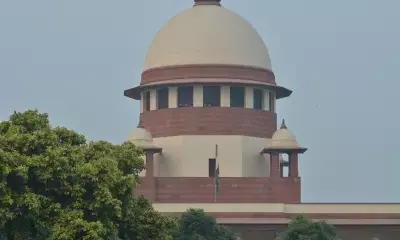 सुप्रीम कोर्ट ने राजमिस्त्री के पैर कटने को 100 प्रतिशत फंक्शनल डिसेबिलिटी माना, मुआवजा बढ़ाकर 40 लाख किया सुप्रीम कोर्ट ने राजमिस्त्री के पैर कटने को 100 प्रतिशत फंक्शनल डिसेबिलिटी माना, मुआवजा बढ़ाकर 40 लाख किया