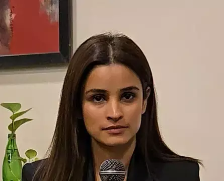 हॉन्टेड 3डी की शूटिंग में टूट गई थी चेतना पांडे बोलीं- बुरे दौर से गुजारी,अंदर से बिखर गई थी हॉन्टेड 3डी की शूटिंग में टूट गई थी चेतना पांडे बोलीं- बुरे दौर से गुजारी,अंदर से बिखर गई थी