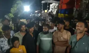 मध्य प्रदेश: रतलाम में ताजिया हाई-टेंशन बिजली लाइन से टकराया, तीन लोगों की मौत