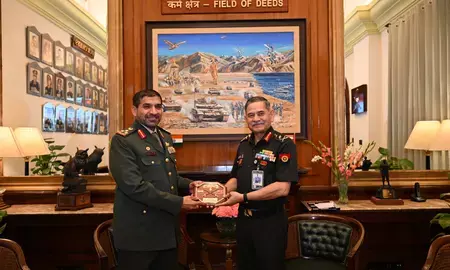 भारतीय सेना प्रमुख और यूएई के वरिष्ठ सैन्य अधिकारी की अहम बैठक, रक्षा सहयोग बढ़ाने पर चर्चा