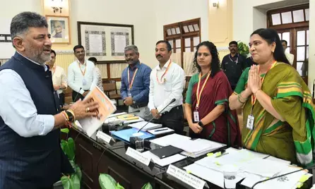 कोई धोखाधड़ी की गुंजाइश नहीं, टैक्स लीकेज पूरी तरह रोका जाए: कर्नाटक सीएम कोई धोखाधड़ी की गुंजाइश नहीं, टैक्स लीकेज पूरी तरह रोका जाए: कर्नाटक सीएम