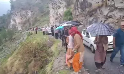 शिमला : रामपुर में दर्दनाक सड़क हादसा, पिकअप गहरी खाई में गिरी, छह लोगों की मौत शिमला : रामपुर में दर्दनाक सड़क हादसा, पिकअप गहरी खाई में गिरी, छह लोगों की मौत
