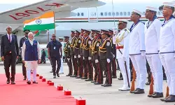 पीएम मोदी सेशेल्स पहुंचे, राष्ट्रपति हर्मिनी ने एयरपोर्ट पर गर्मजोशी से किया स्वागत पीएम मोदी सेशेल्स पहुंचे, राष्ट्रपति हर्मिनी ने एयरपोर्ट पर गर्मजोशी से किया स्वागत