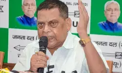बिहार: नीतीश कुमार से मुलाकात के बाद नीरज कुमार ने आरसीपी सिंह पर निशाना साधा