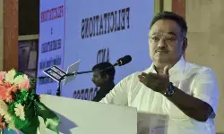 यूसीसी विधेयक को लेकर बंगाल भाजपा ने दी सफाई, कहा- अनुसूचित जनजातियां इसके दायरे से बाहर रहेंगी यूसीसी विधेयक को लेकर बंगाल भाजपा ने दी सफाई, कहा- अनुसूचित जनजातियां इसके दायरे से बाहर रहेंगी