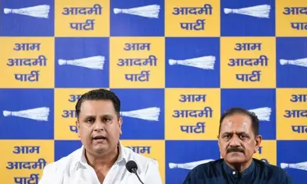 सुरक्षा मानकों की अनदेखी पर आप का हमला, सेप्टिक टैंक हादसों और जर्जर इमारतों पर सख्त कानून की मांग सुरक्षा मानकों की अनदेखी पर आप का हमला, सेप्टिक टैंक हादसों और जर्जर इमारतों पर सख्त कानून की मांग