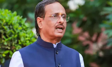 राम मंदिर विवाद पर दिनेश शर्मा का पलटवार, बोले- सबूत हैं तो एसआईटी को सौंपें राम मंदिर विवाद पर दिनेश शर्मा का पलटवार, बोले- सबूत हैं तो एसआईटी को सौंपें