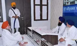 पंजाब के नए बेअदबी कानून पर अकाल तख्त में सुनवाई, AAP के सिख मंत्री-विधायकों से मांगा जवाब पंजाब के नए बेअदबी कानून पर अकाल तख्त में सुनवाई, AAP के सिख मंत्री-विधायकों से मांगा जवाब