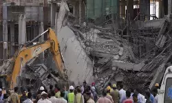 जयपुर में निर्माणाधीन रिसॉर्ट के ढहने से तीन लोगों की मौत, 3 घायल जयपुर में निर्माणाधीन रिसॉर्ट के ढहने से तीन लोगों की मौत, 3 घायल