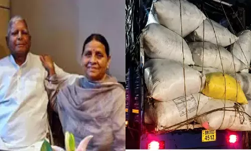 पूर्व मुख्यमंत्री लालू-राबड़ी ने छोड़ा सरकारी बंगला, तेजस्वी यादव के आवास में शिफ्ट हो रहा सामान