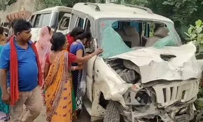 बिहार: बेगूसराय में दो स्कार्पियो गाड़ियां आमने-सामने टकराईं, तीन युवकों की मौत
