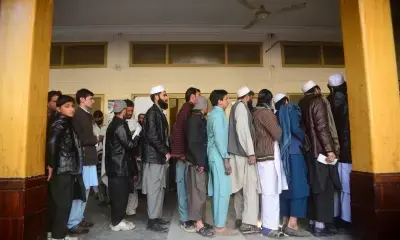 पाकिस्तान ने दिया बिना वैध वीजा वाले अफगान नागरिकों को गिरफ्तार करने का आदेश