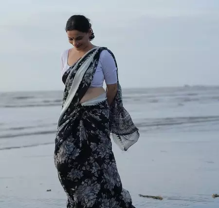 मुंबई में पानी की किल्लत से परेशान कनिका महेश्वरी कहा- अब हर बूंद का हिसाब रखना पड़ता है मुंबई में पानी की किल्लत से परेशान कनिका महेश्वरी कहा- अब हर बूंद का हिसाब रखना पड़ता है