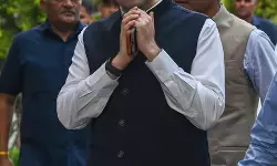 राघव चड्ढा को दिल्ली हाईकोर्ट से आंशिक राहत, पांच आपत्तिजनक पोस्ट हटाने का दिया आदेश राघव चड्ढा को दिल्ली हाईकोर्ट से आंशिक राहत, पांच आपत्तिजनक पोस्ट हटाने का दिया आदेश