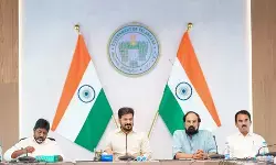 तेलंगाना: सीएम रेवंत रेड्डी ने विभागों से लक्ष्य हासिल करने के लिए राजस्व जुटाने पर ध्यान देने को कहा तेलंगाना: सीएम रेवंत रेड्डी ने विभागों से लक्ष्य हासिल करने के लिए राजस्व जुटाने पर ध्यान देने को कहा