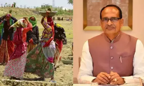 देश भर में आज से वीबी-जी राम जी योजना लागू, 25% तक बढ़ गई मजदूरी, ग्रामीण मजदूरों को मिलेगा 125 दिन का रोजगार देश भर में आज से वीबी-जी राम जी योजना लागू, 25% तक बढ़ गई मजदूरी, ग्रामीण मजदूरों को मिलेगा 125 दिन का रोजगार