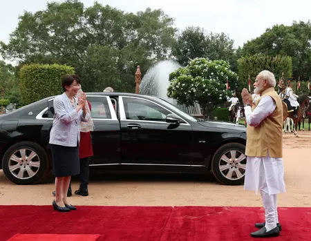 भारत-जापान दोस्ती: पीएम ताकाइची ने संबंधों को मजबूत करने की जताई प्रतिबद्धता, ड्रैगन की बढ़ेगी टेंशन? भारत-जापान दोस्ती: पीएम ताकाइची ने संबंधों को मजबूत करने की जताई प्रतिबद्धता, ड्रैगन की बढ़ेगी टेंशन?