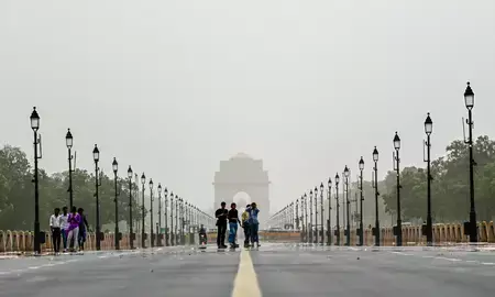 दिल्ली-एनसीआर में झमाझम बारिश, गर्मी को मिली मात दिल्ली-एनसीआर में झमाझम बारिश, गर्मी को मिली मात